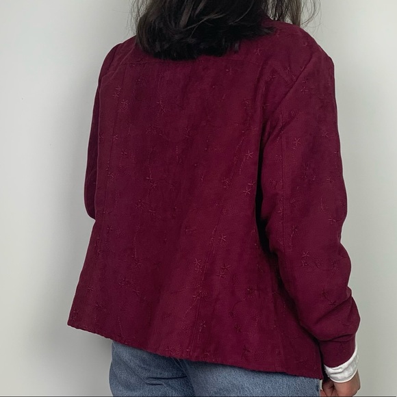 Croft & Barrow Faux Suede Floral Embroidered V-Neck Zip Up Jacket Shirt - Picture 5 of 16